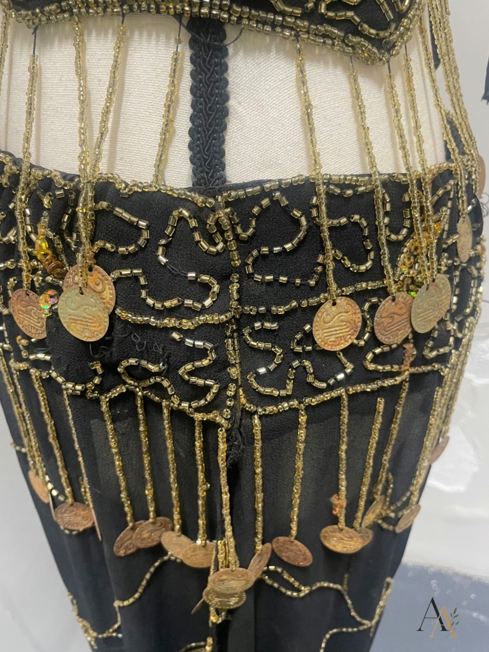 ✨ Stunning Vintage Hand-Beaded Middle Eastern Belly Dance Costume Set ✨ - Picture 9 of 15
